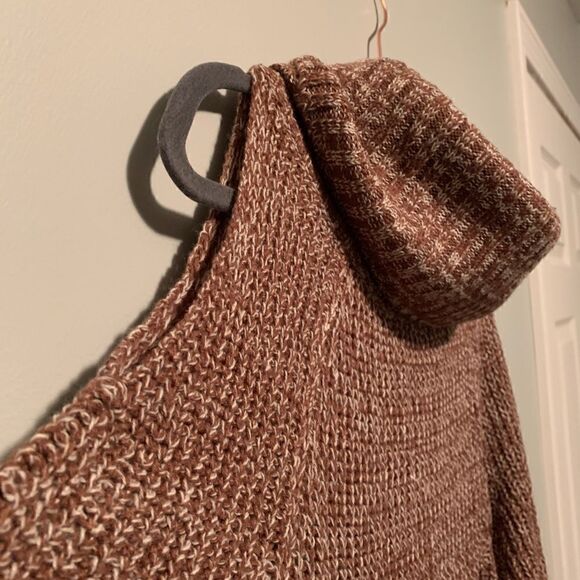 Open Shoulder Sweater dress  - Picture 3 of 5